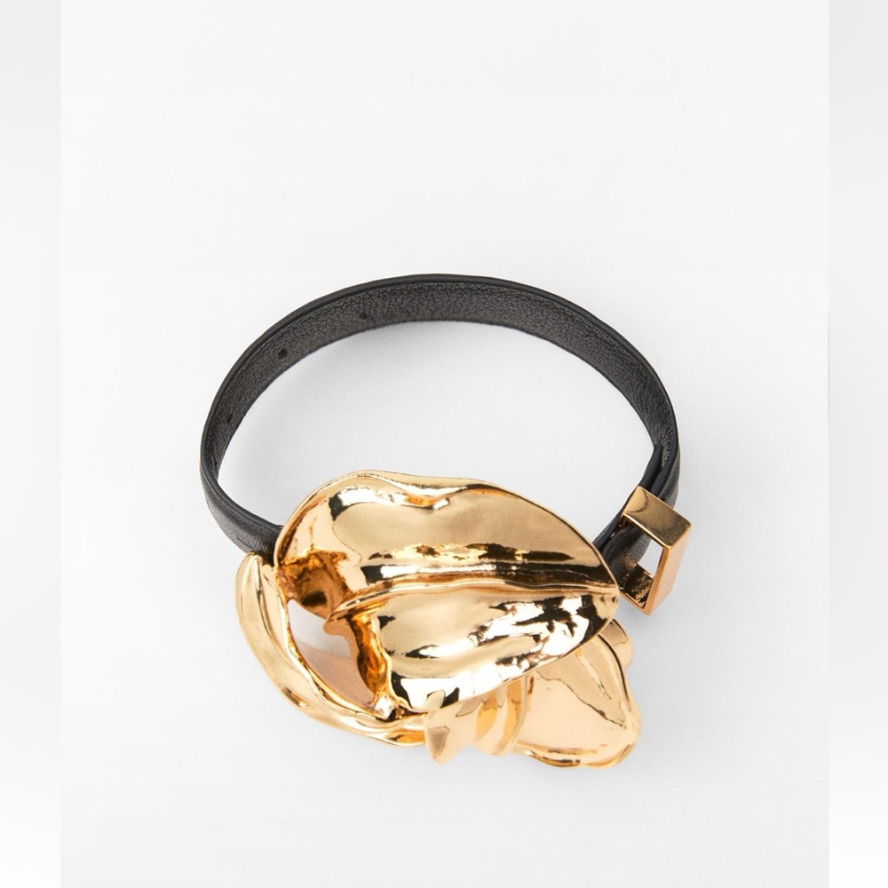 Zara raised knots bracelet few pc left